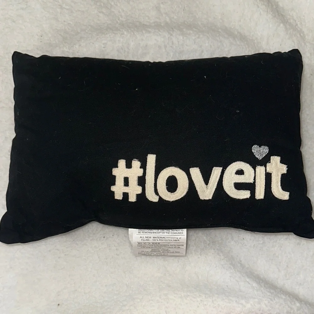 Black #loveit Pillow Room Essentials 12 x 18 inches Throw